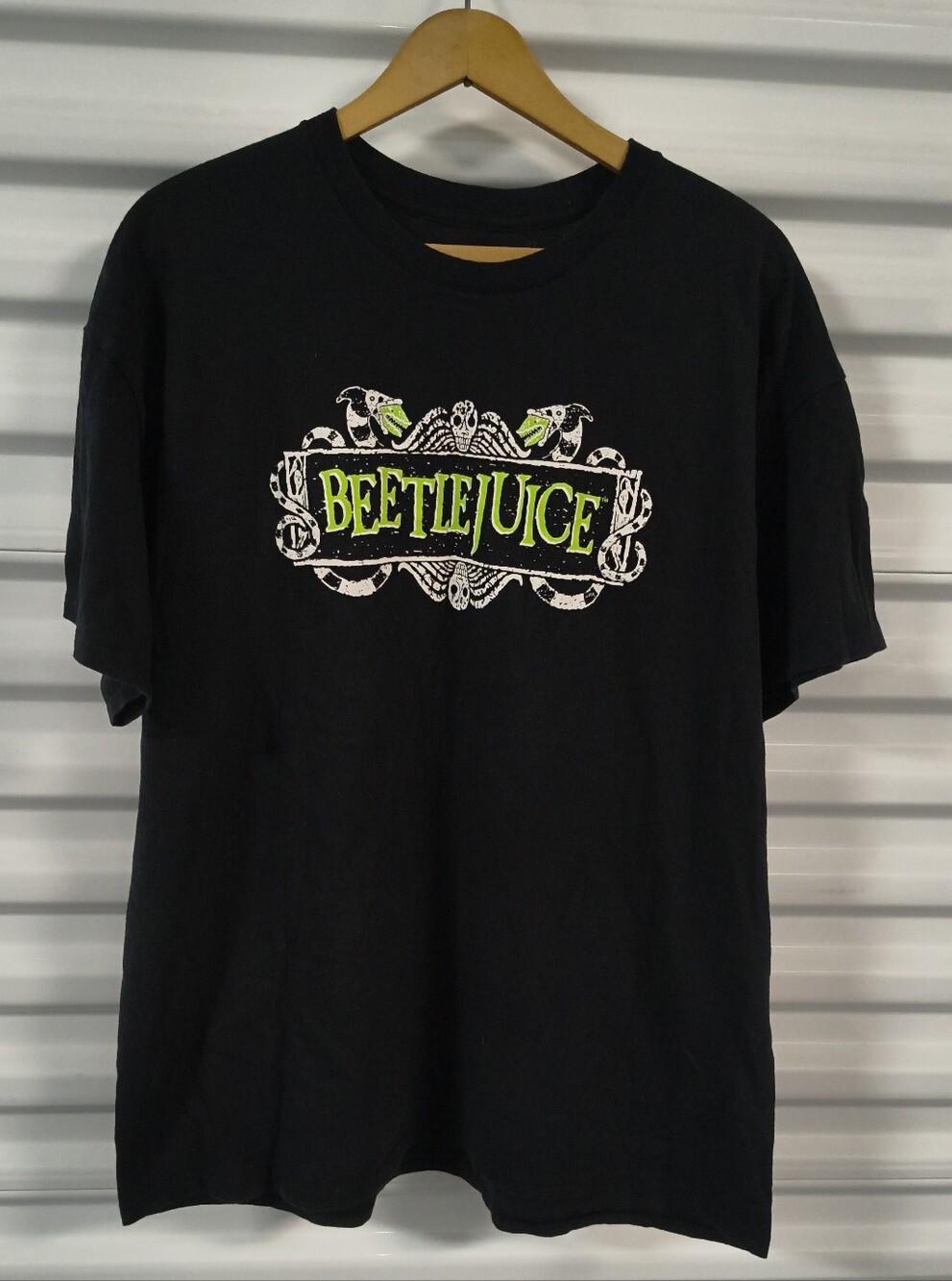 Beetle Juice Ghost with the Most Graphic Short Sleeve Crewneck T-shirt XL